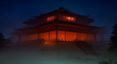 两位女性在夜晚的城市天台上相依而立，远处是霓虹灯光的城市轮廓，画面浪漫而略带忧郁，呈现女同性恋长期关系中的真实情感质感